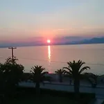 Hotel Elena 2*