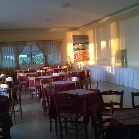 Hotel Elena Arkítsa