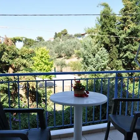 Elena Hotel Arkítsa