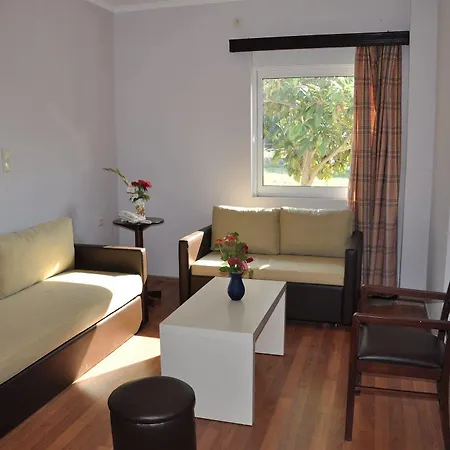 Elena Hotel Arkítsa
