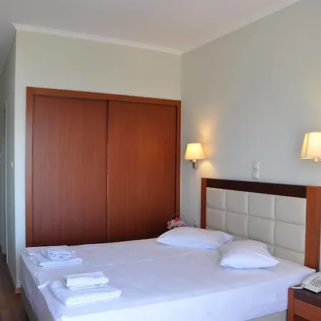 Elena Hotel Arkítsa