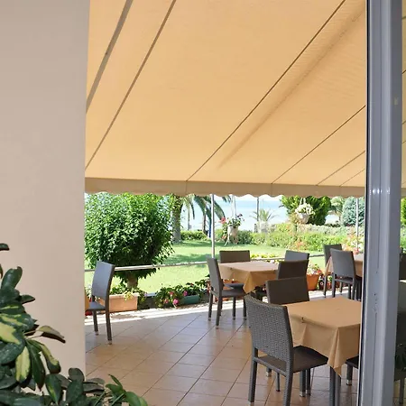 Hotel Elena Arkítsa