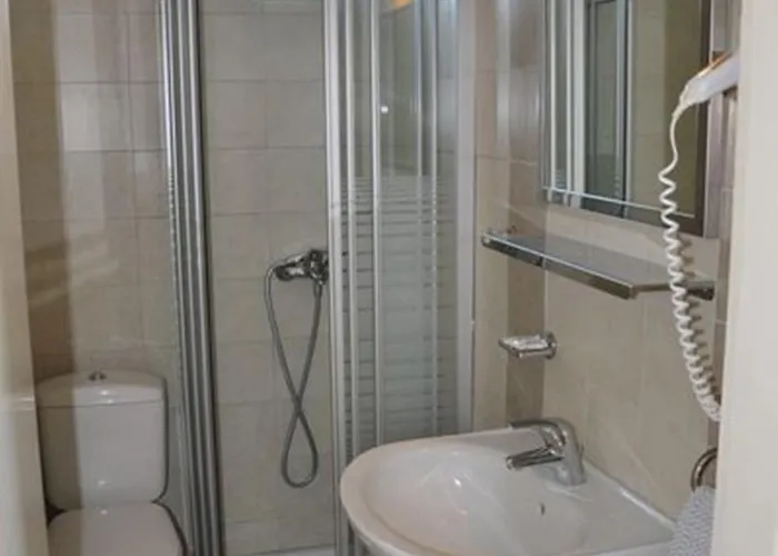 Elena Hotel Arkítsa